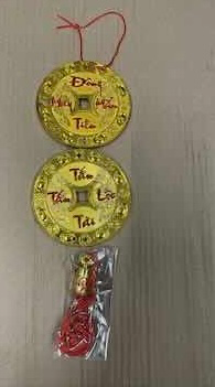 Trang trí lên cây đào 